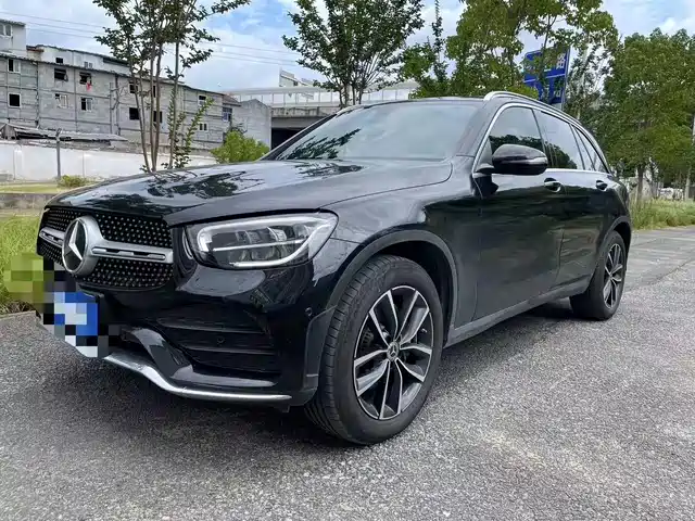 MERCEDES-BENZ GLC
