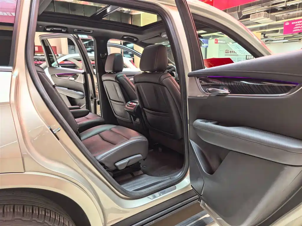 Cadillac XT6 2022 2.0T мест Luxury 120