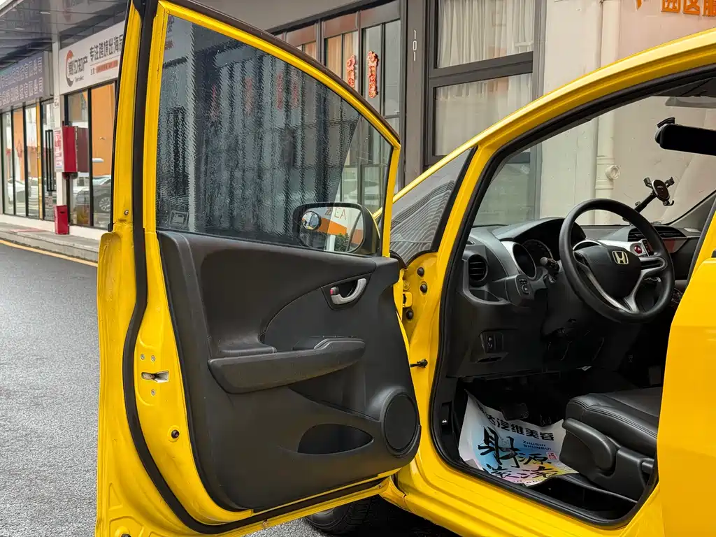 Honda Fit 2011 1.3L AT Comfort