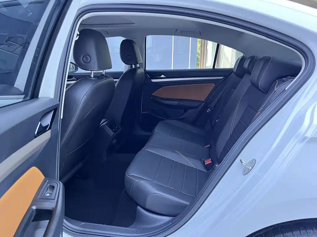 Volkswagen Bora — миниатюра 13