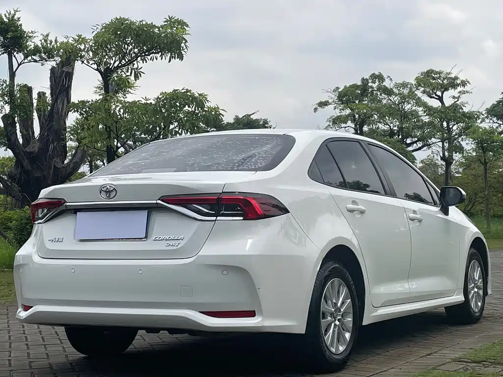 Toyota Corolla — миниатюра 12