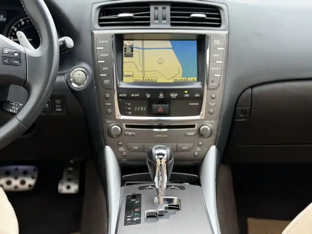 Lexus IS — миниатюра 13