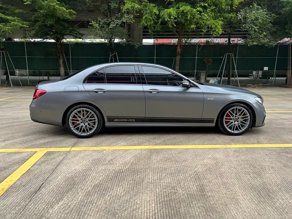 Mercedes-Benz E-Class AMG — миниатюра 2