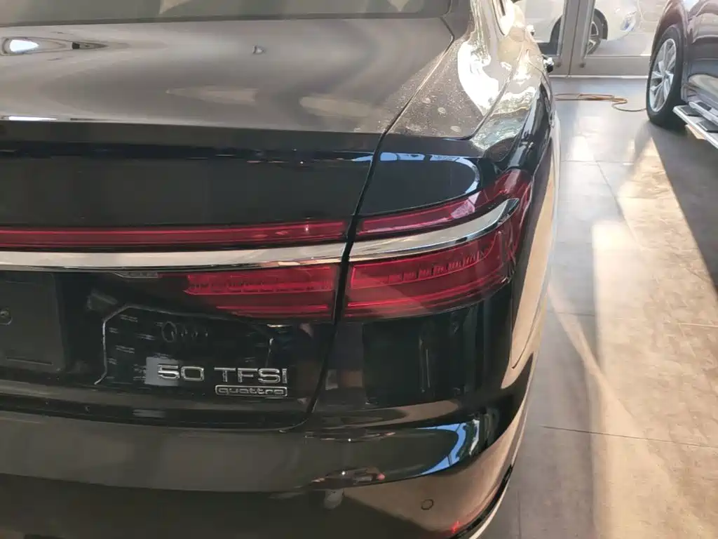 Audi A8 — миниатюра 8