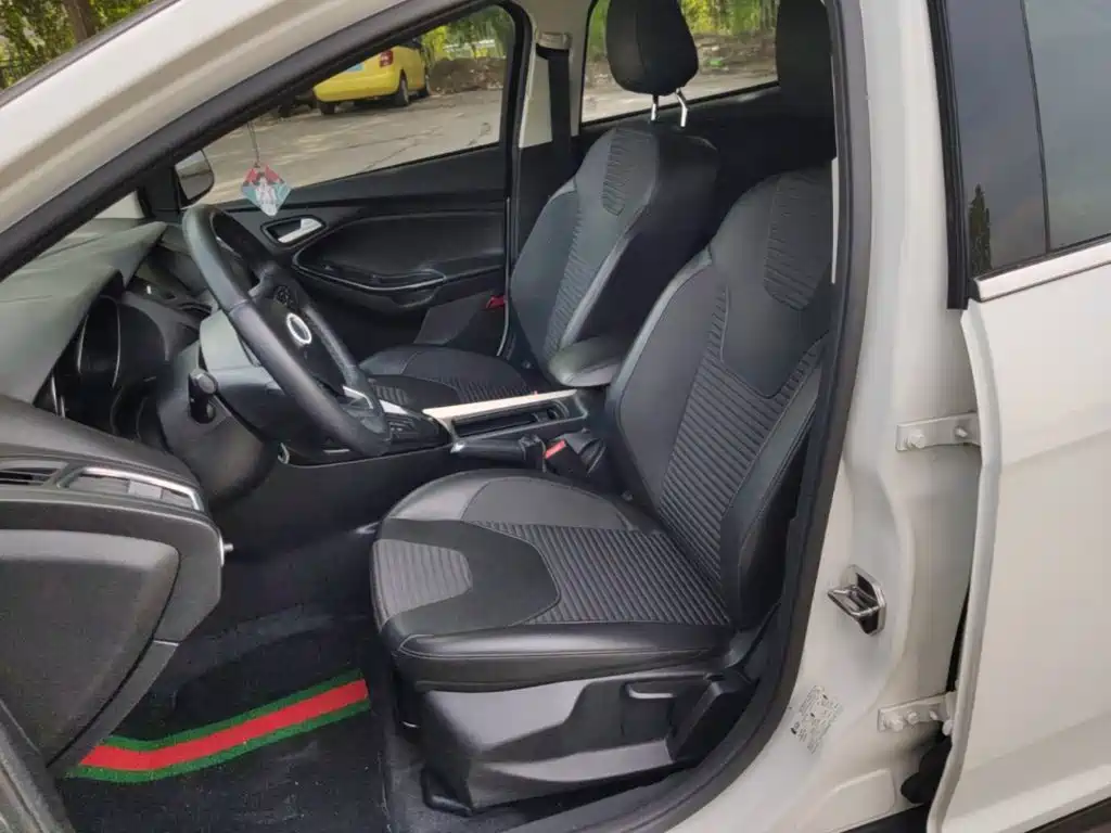 Ford Focus — миниатюра 15