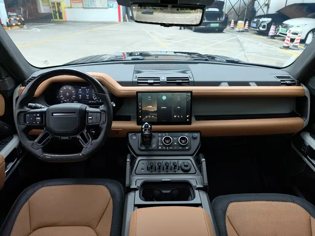 Land Rover Defender — миниатюра 7