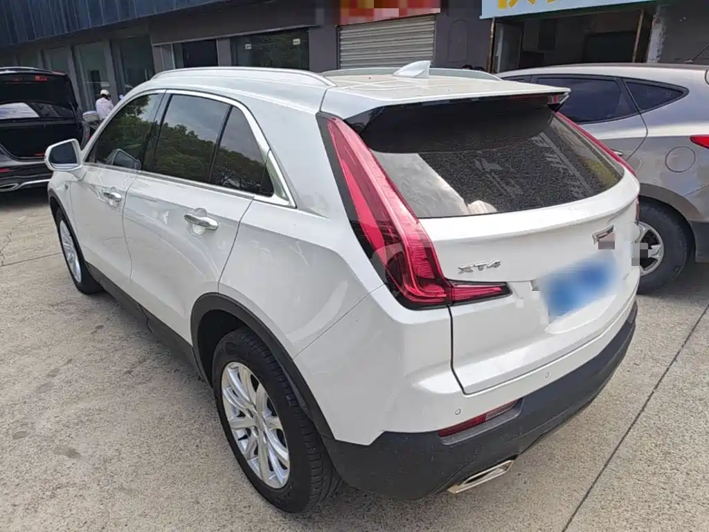 Cadillac XT4 — миниатюра 5