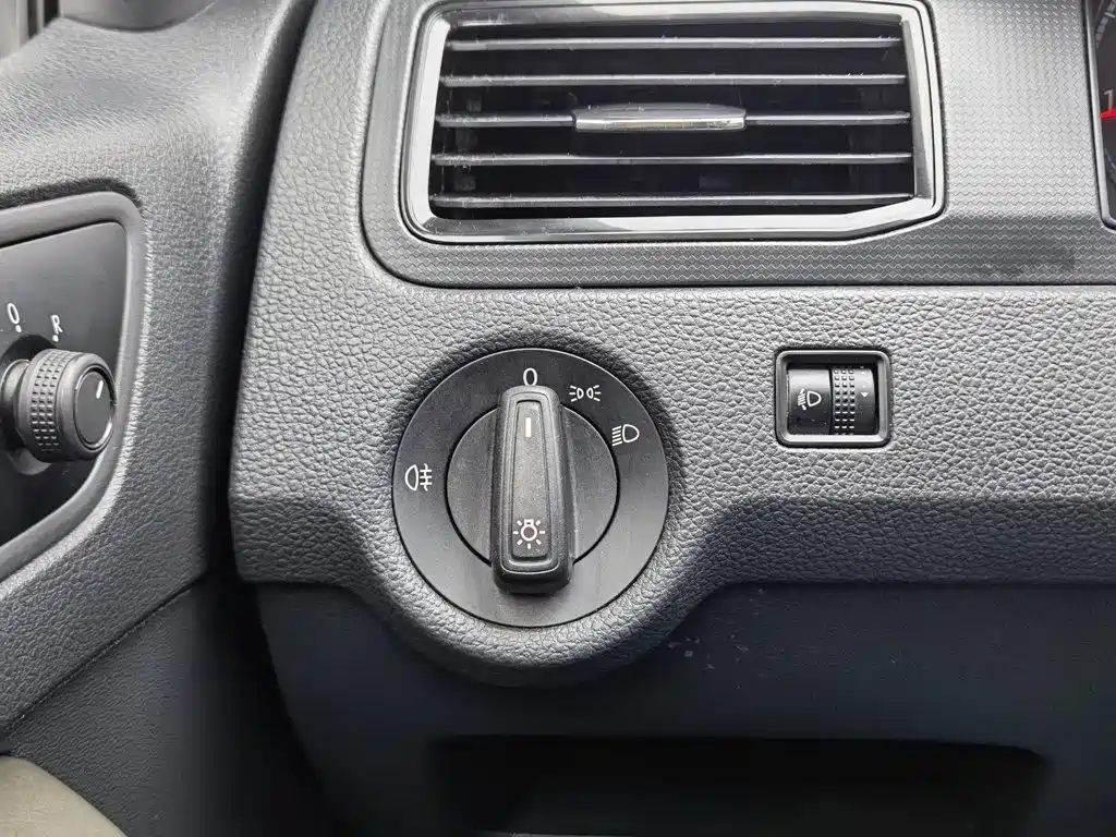 Volkswagen Santana — миниатюра 21