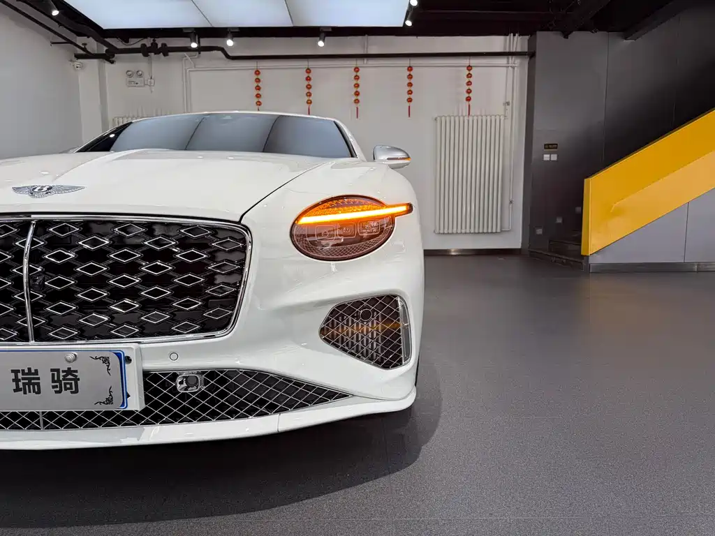 BENTLEY CONTINENTAL PLUG IN HYBRID