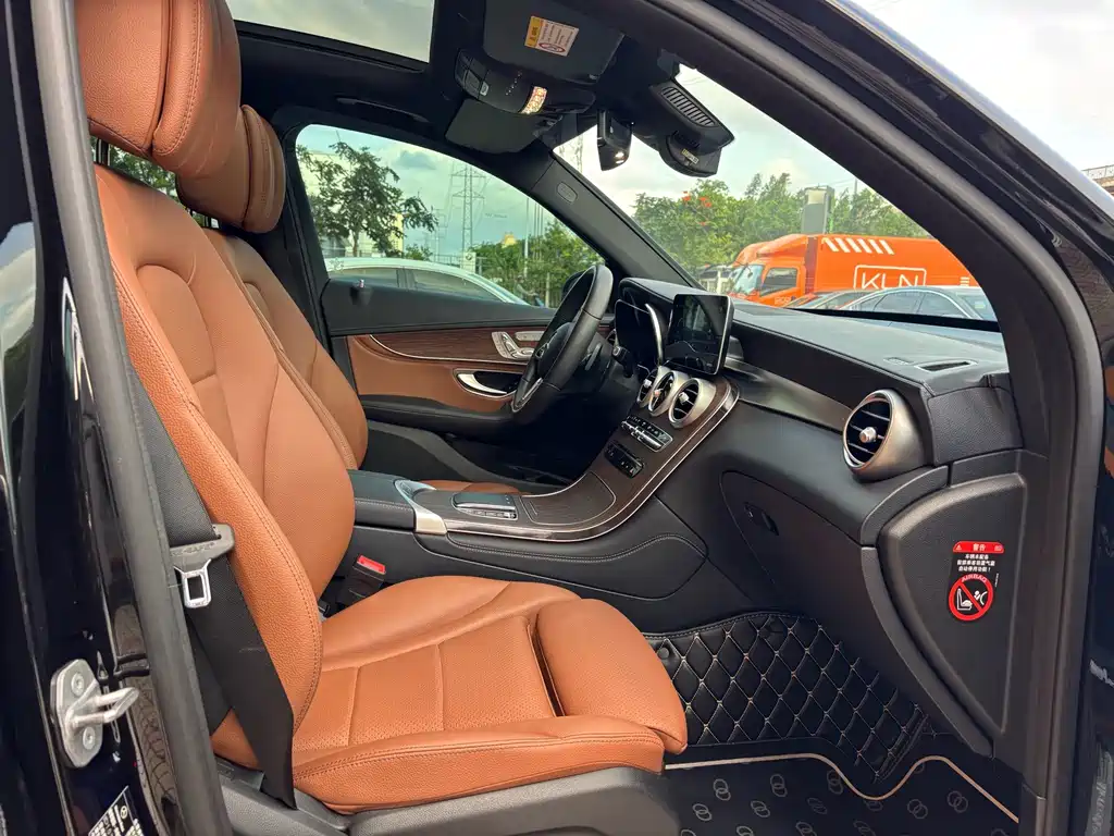 Mercedes-Benz GLC — миниатюра 12