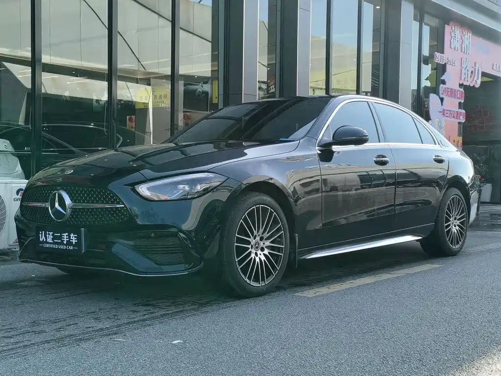 Mercedes-Benz C-Class 2024