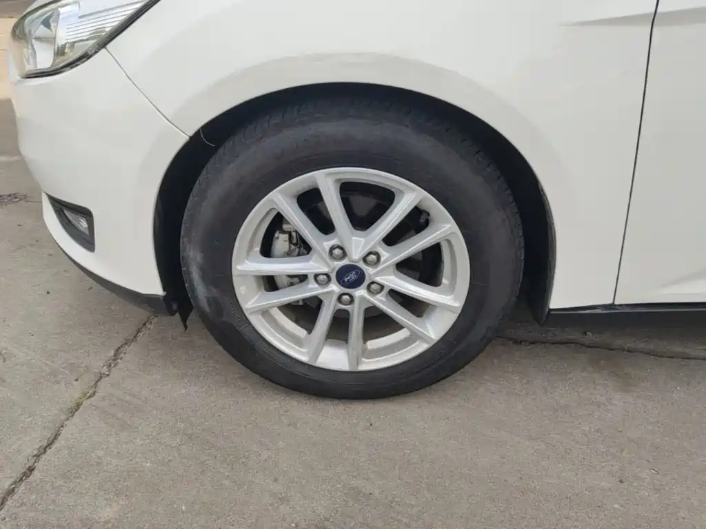 Ford Focus — миниатюра 23
