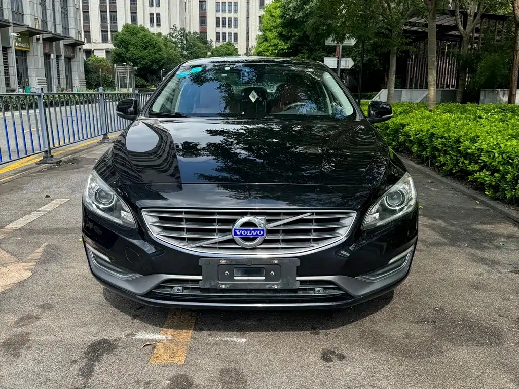 Volvo S60 — миниатюра 2