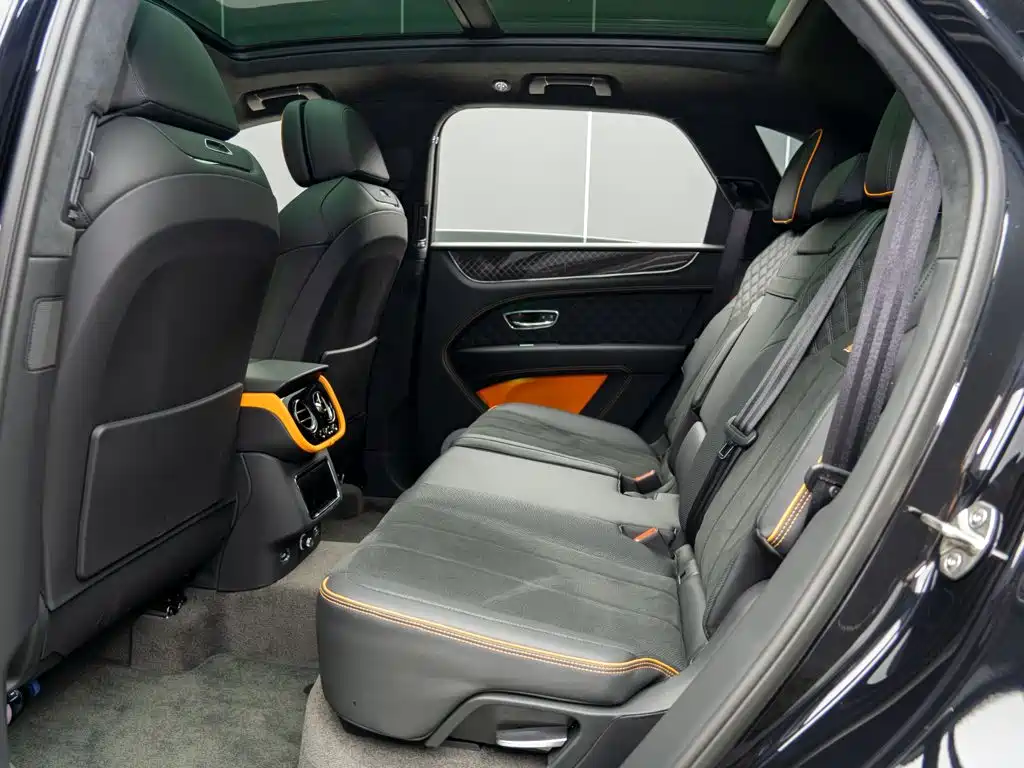 Bentley Bentayga — миниатюра 13