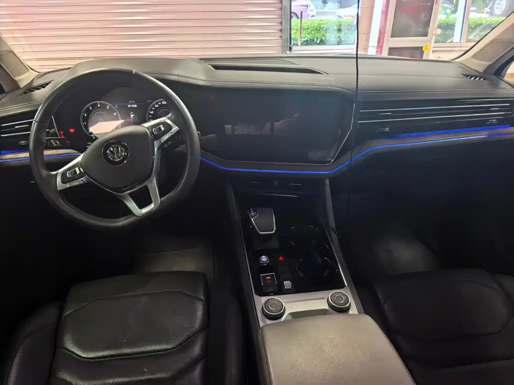 Volkswagen Touareg — миниатюра 7