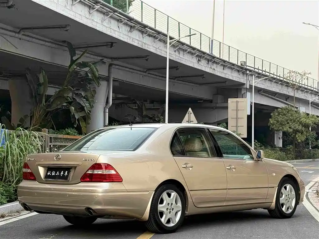 Lexus LS — миниатюра 25