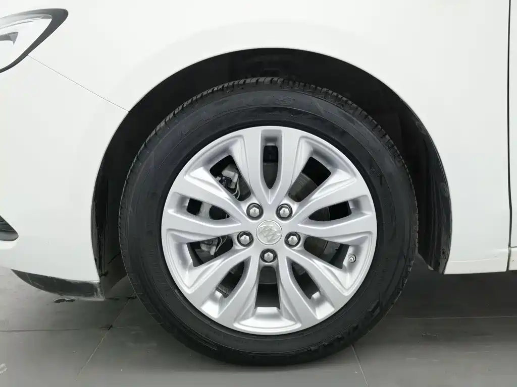 Buick Excelle — миниатюра 17
