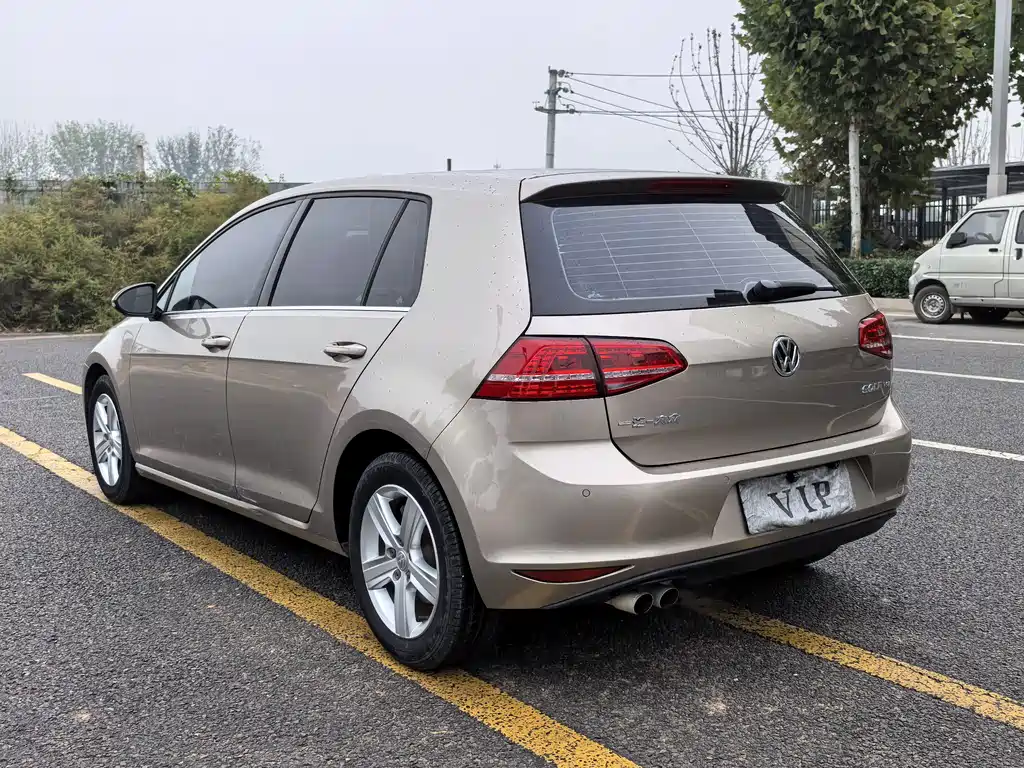 Volkswagen Golf — миниатюра 18