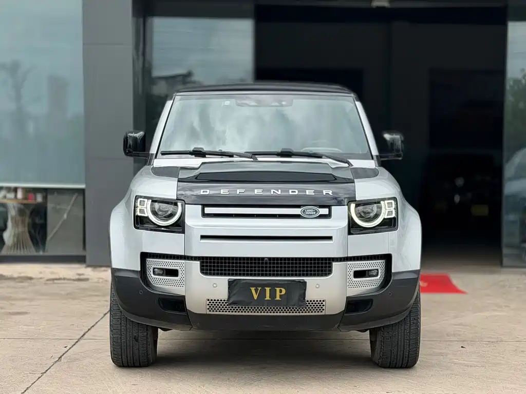 Land Rover Defender — миниатюра 2