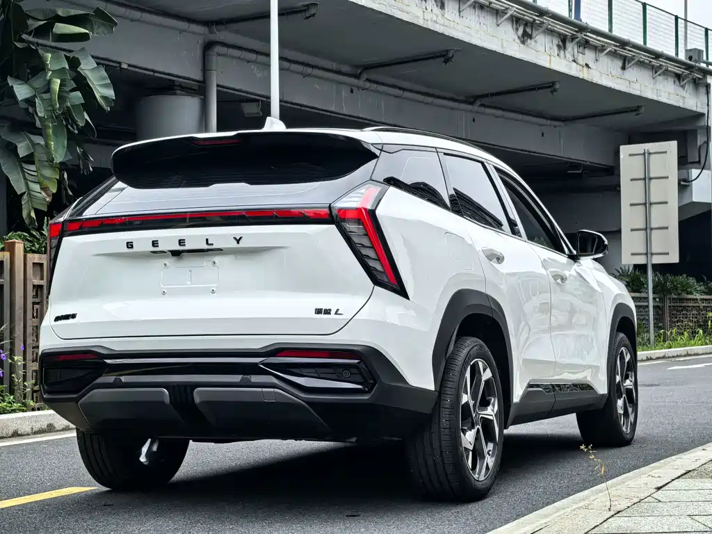 Geely Boyue L — миниатюра 12