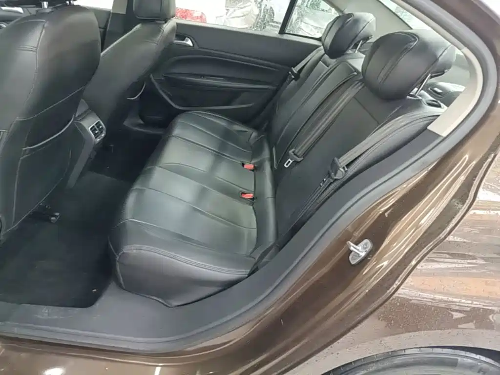 Peugeot 408 — миниатюра 17