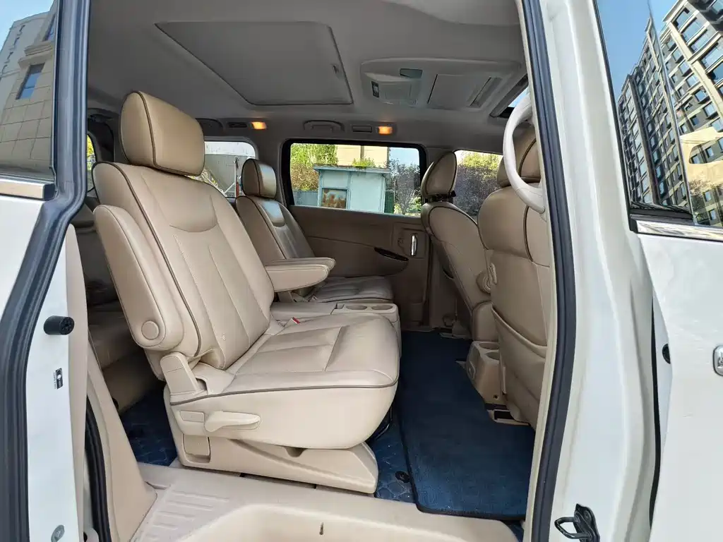 Nissan Quest — миниатюра 9