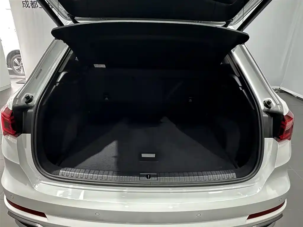 Audi Q3 — миниатюра 9