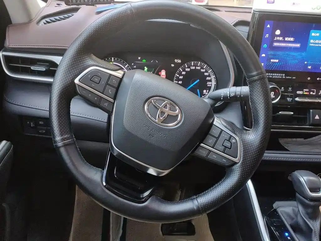 Toyota Highlander — миниатюра 3