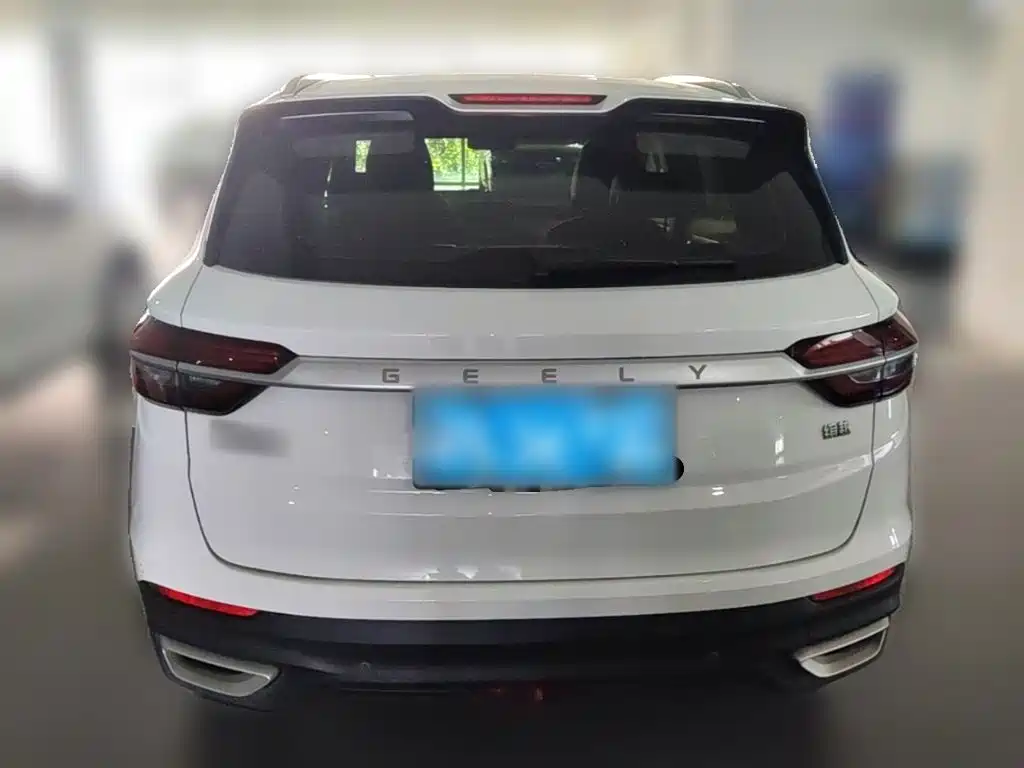 Geely Binyue — миниатюра 10