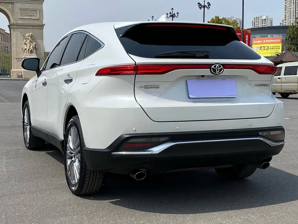Toyota Harrier 2024 2.0L CVT Premium