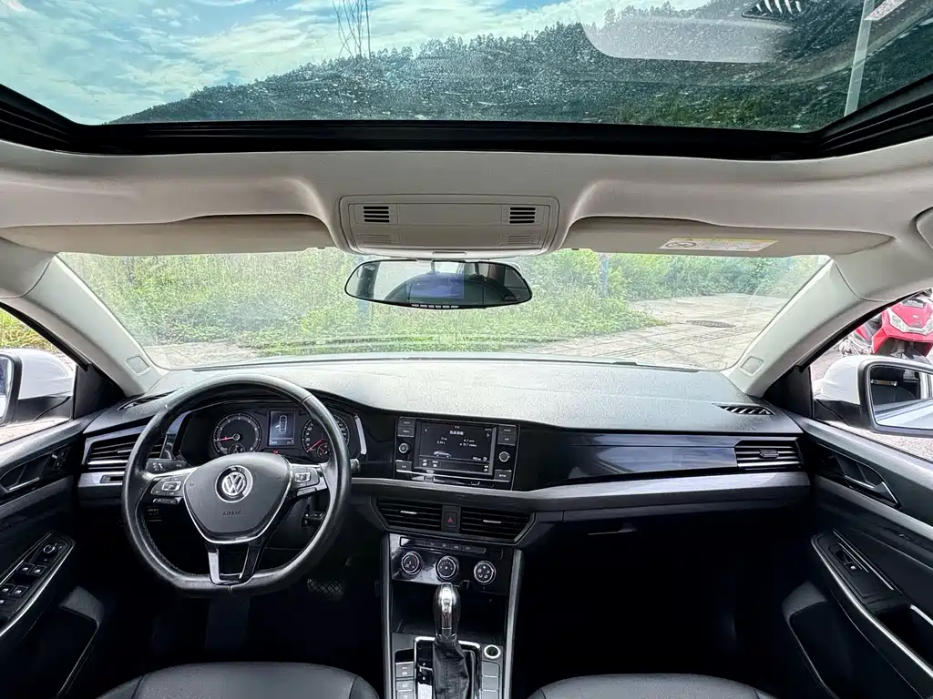 Volkswagen Bora 2019 1.5L AT Comfort VI