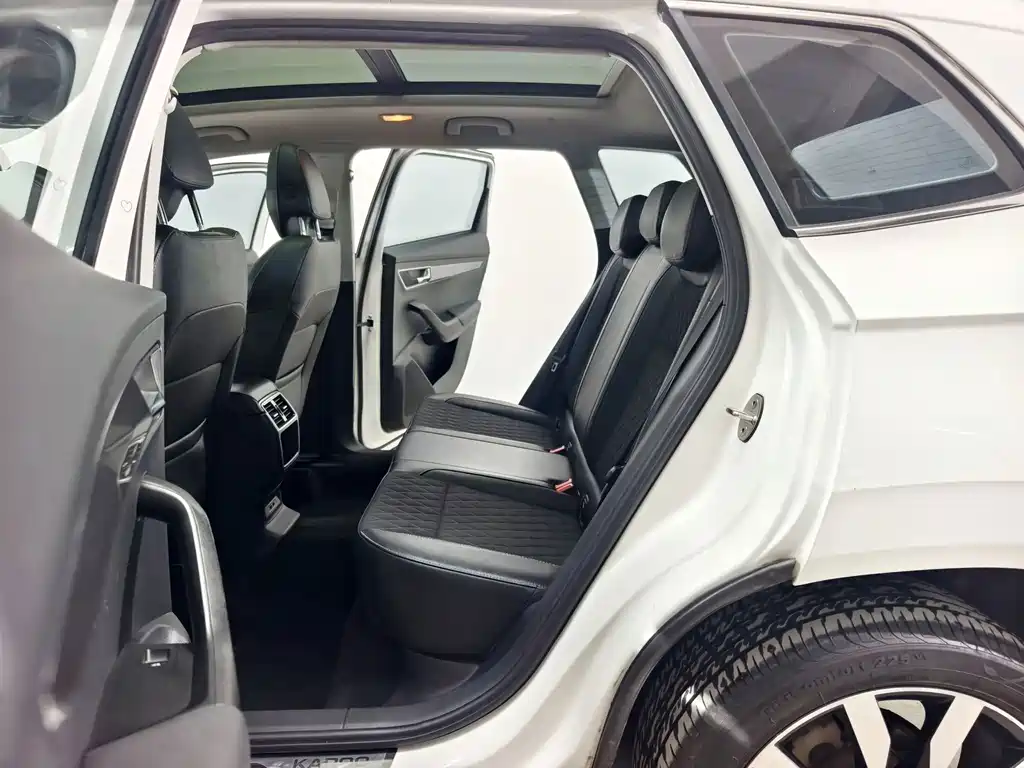Skoda Karoq — миниатюра 13