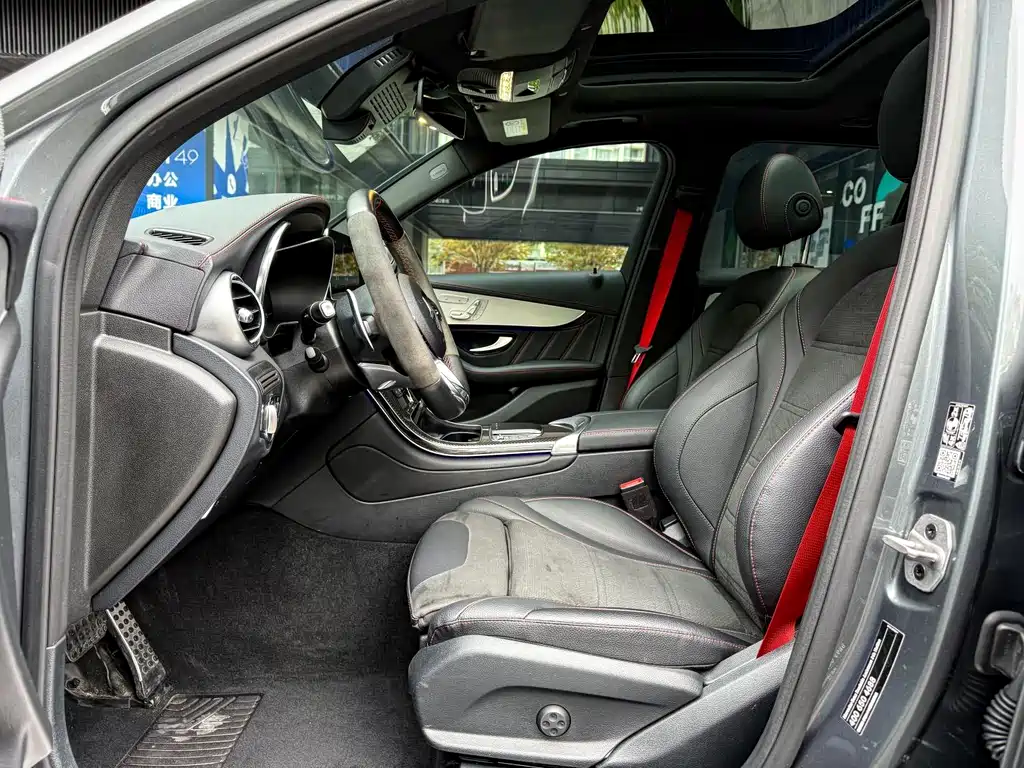 MERCEDES-BENZ GLC AMG