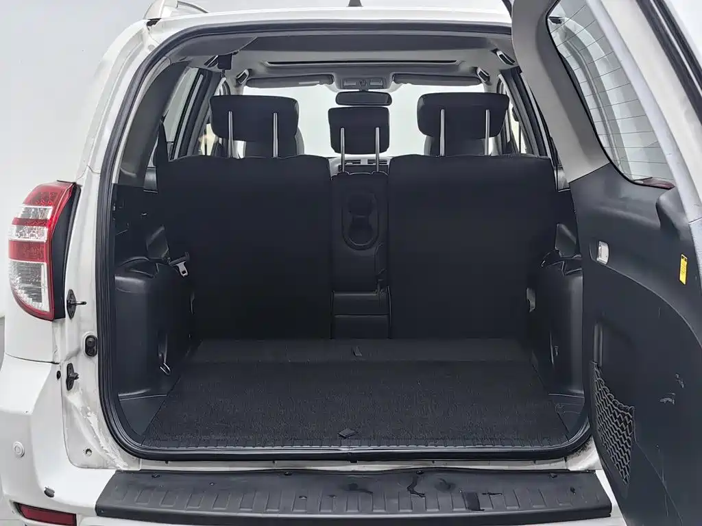 Toyota RAV4 — миниатюра 16