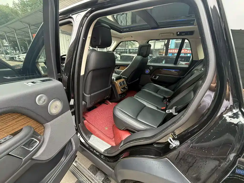 Land Rover Range Rover — миниатюра 5