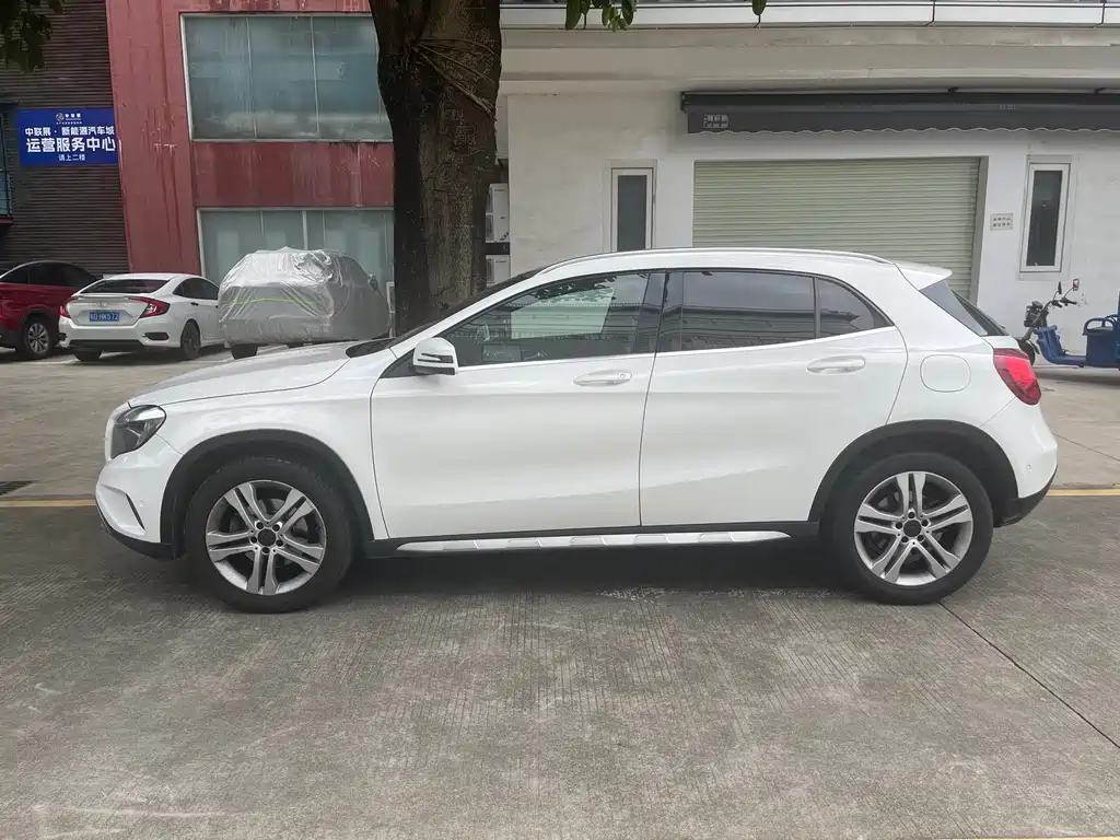Mercedes-Benz GLA 2015 GLA 200