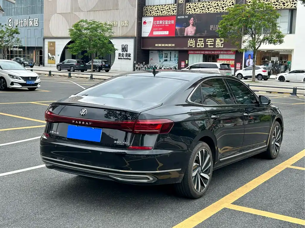 Volkswagen Passat — миниатюра 10
