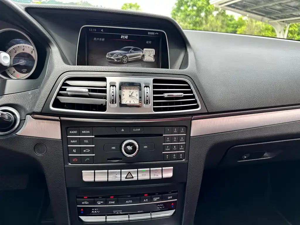 Mercedes-Benz E-Class (Import) — миниатюра 14