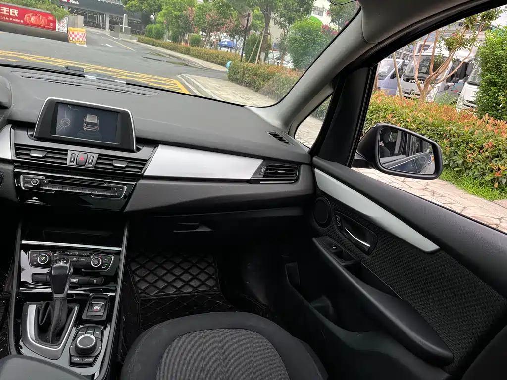 BMW 2 Series Gran Tourer — миниатюра 16
