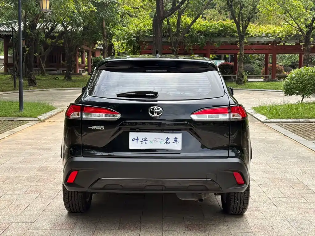 Toyota Corolla Cross — миниатюра 11
