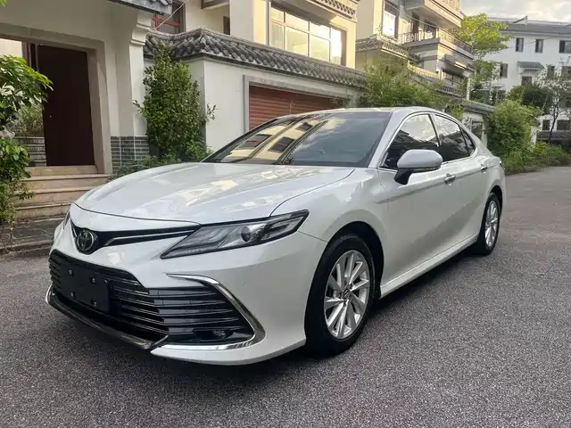 TOYOTA CAMRY 2023