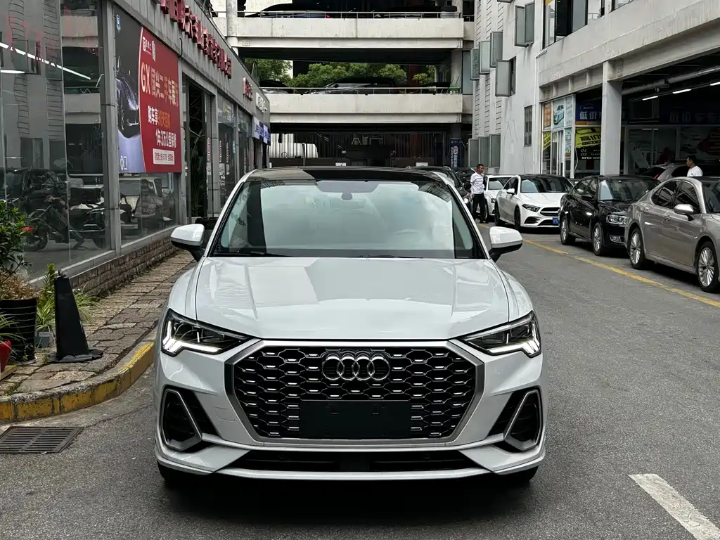 Купить Audi Q3 Sportback