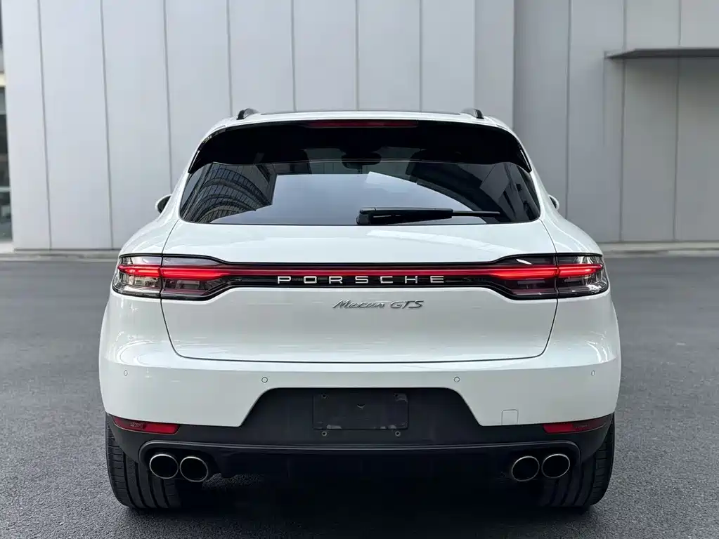Porsche Macan — миниатюра 6
