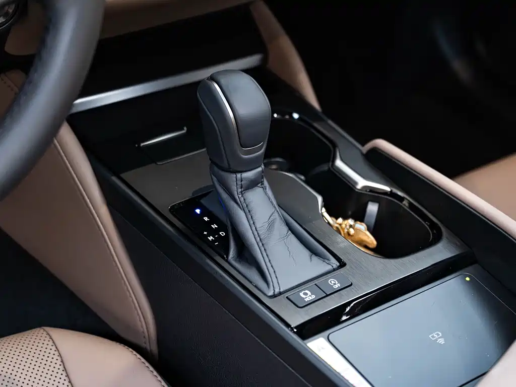 Lexus ES — миниатюра 15