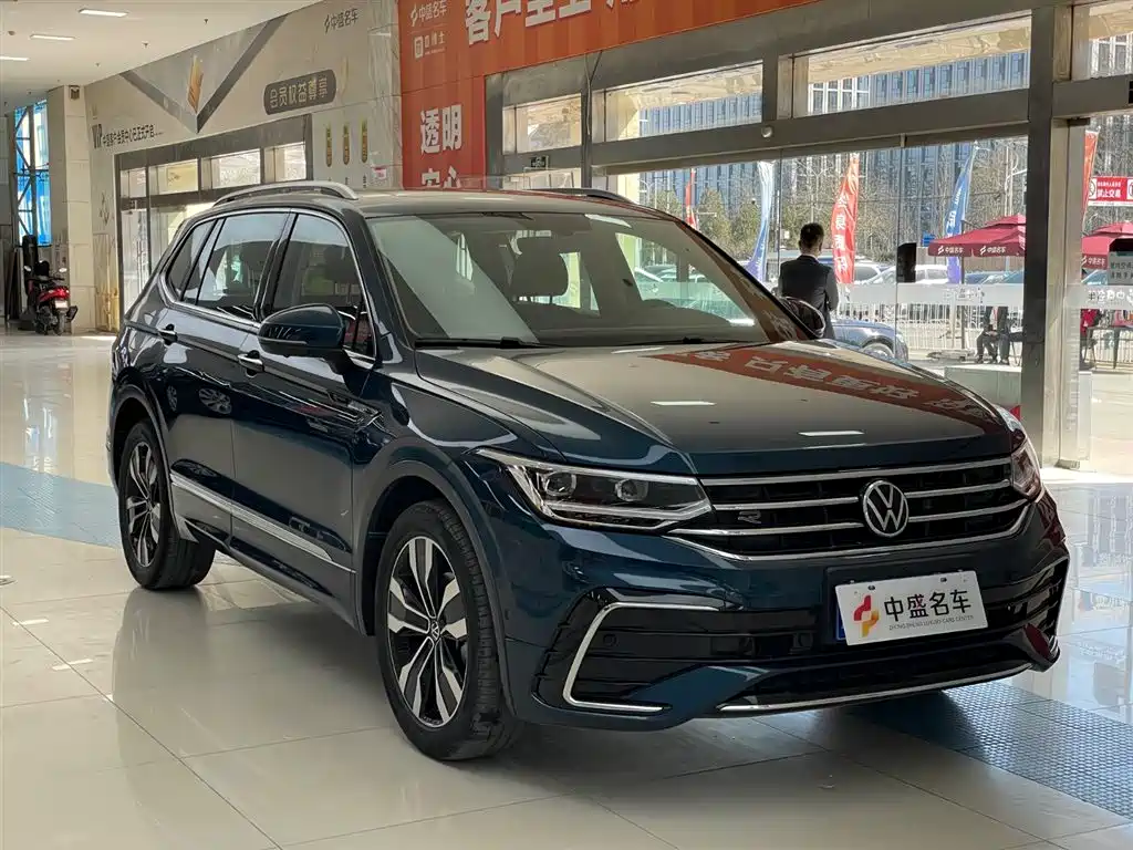 Volkswagen Tiguan L L 2022 330TSI AT R-Line