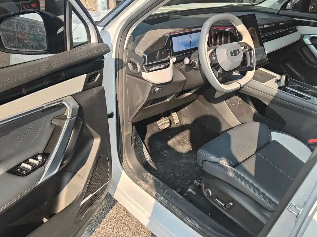 GEELY AUTOMOBILE BOYUE L