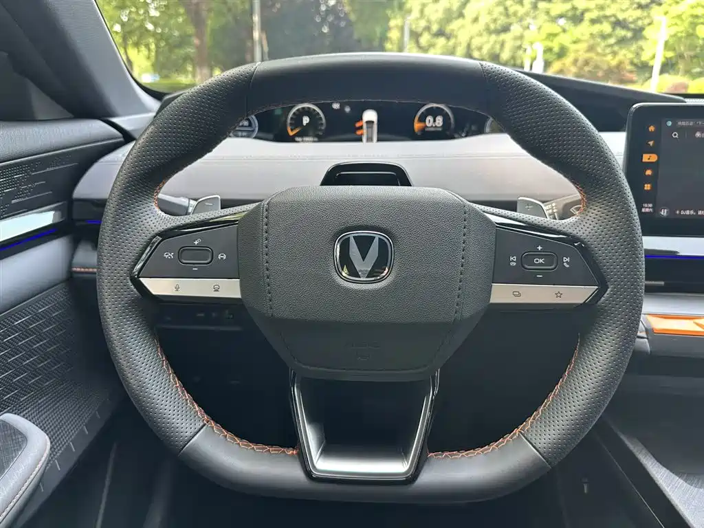 Changan UNI-V 2022 1.5T Luxury