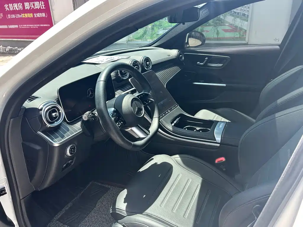 Mercedes-Benz C-Class — миниатюра 4
