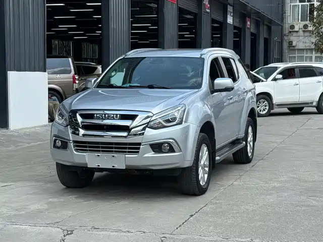ISUZU MU X SHEPHERD RANGER