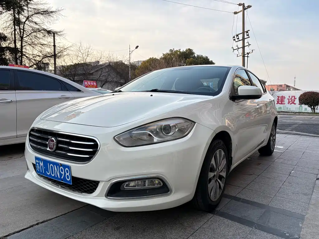 Fiat Viaggio 2013